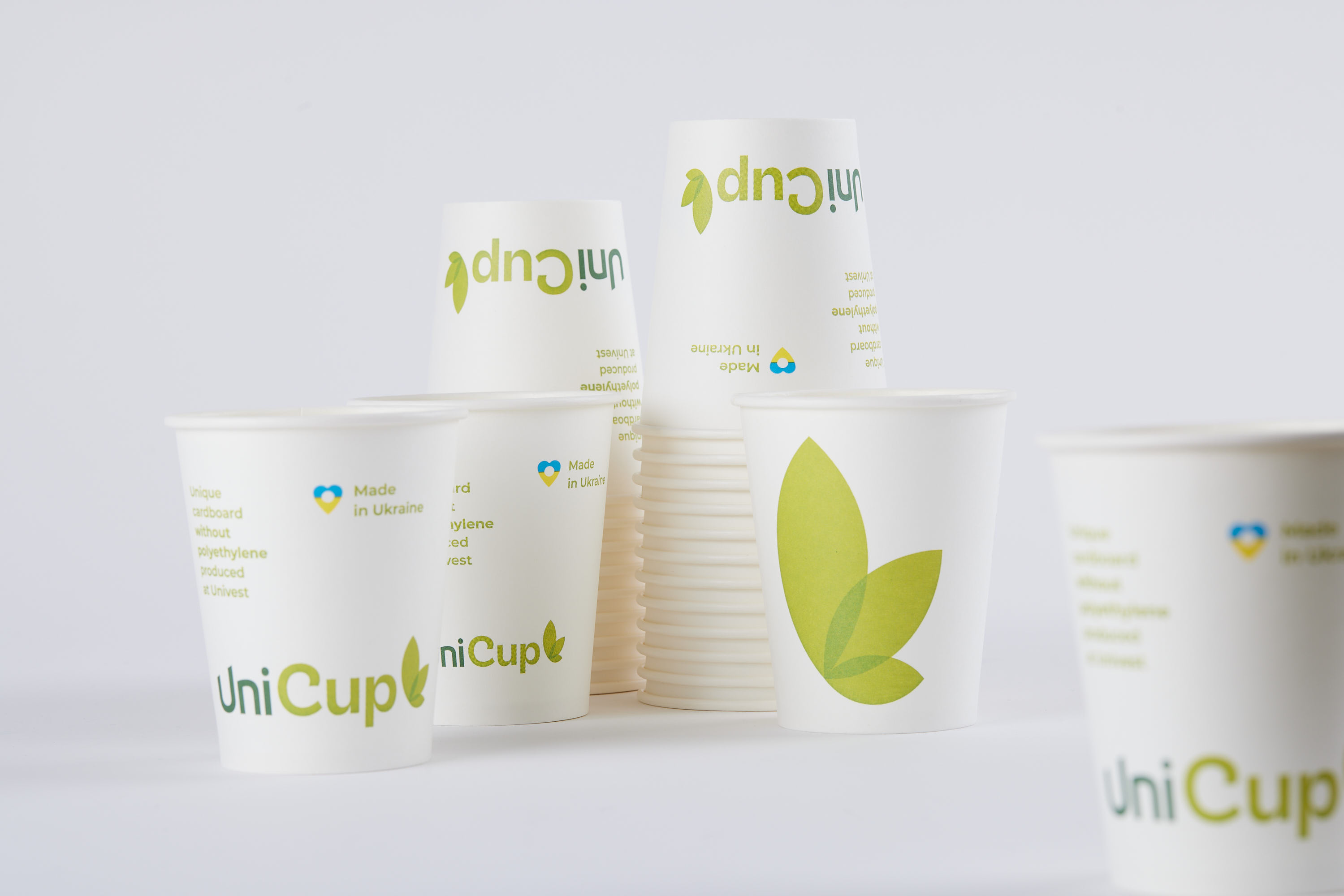Юнівест зробили стаканчики без пластику