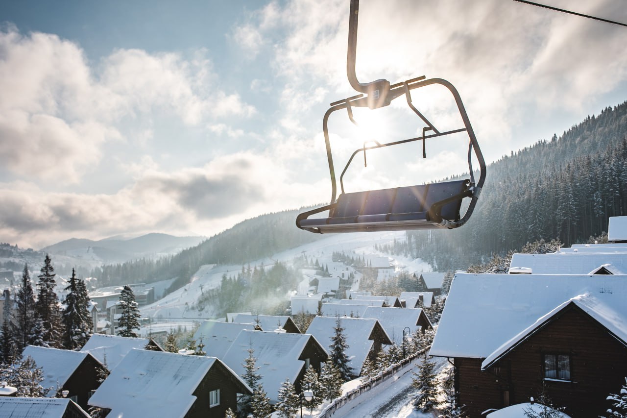 bukovel lyzhnyky.jpg (166 KB)