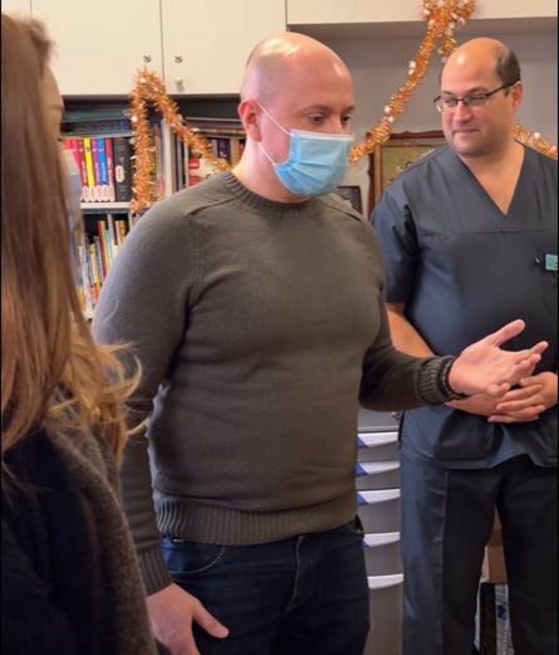 Манівео допомагає дітям